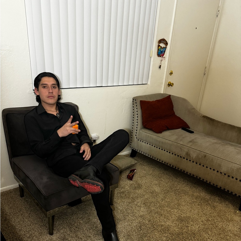 Meet your Posher, Diego